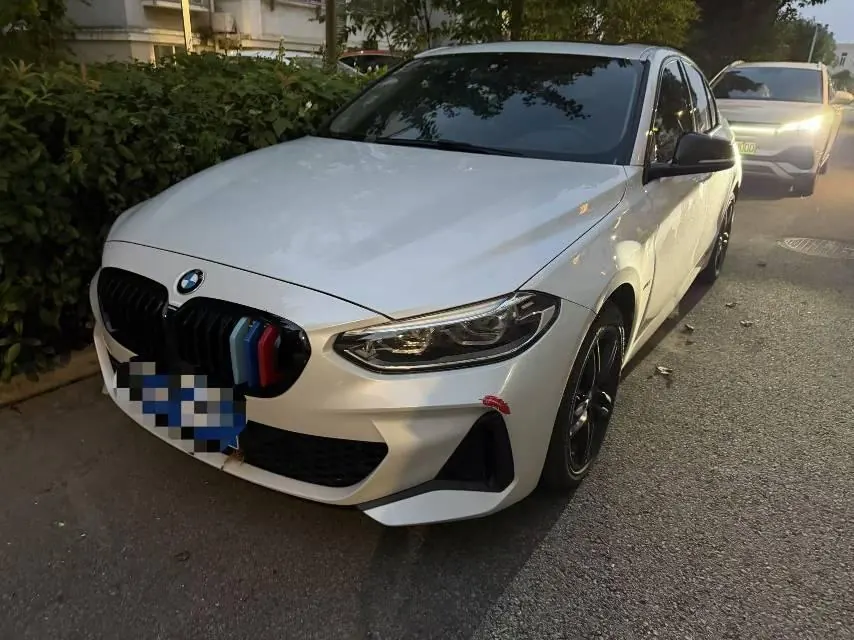 BMW 1 Series 2021 120i 1.5T M Sport Night Edition (facelift) Automatic - View 1