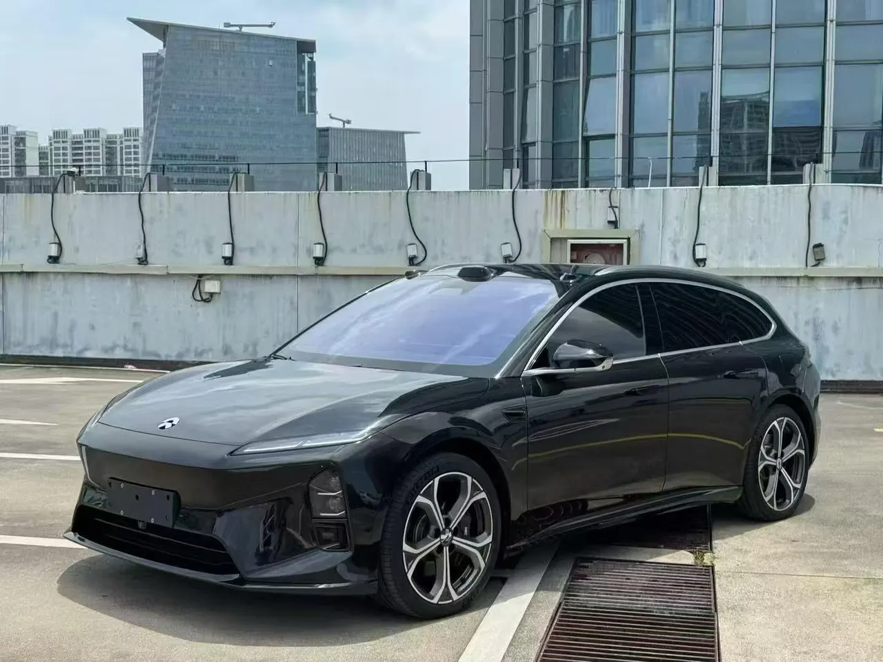 NIO 2025 ET5T 75kWh Touring automatic - View 1