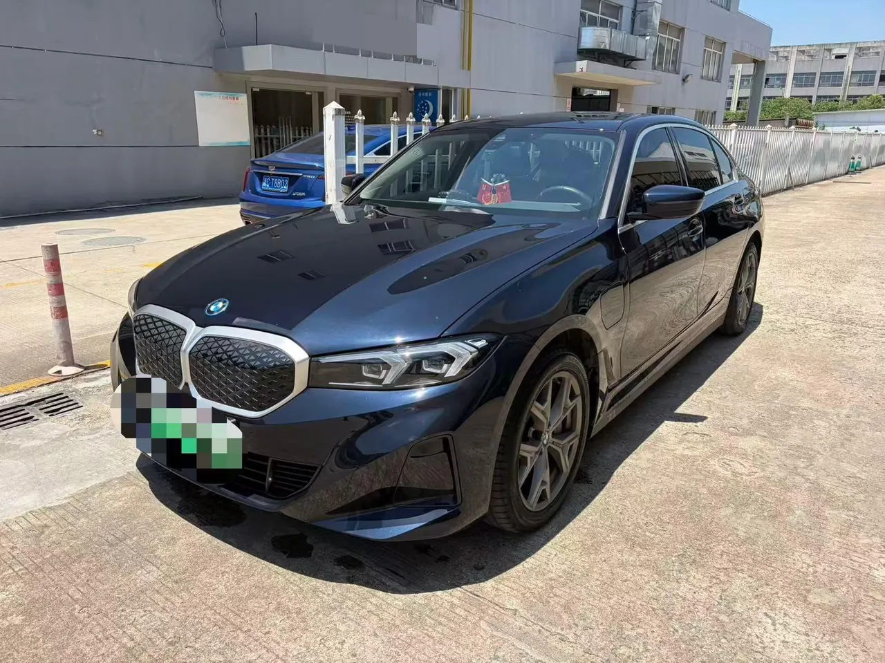 BMW 2025 i3 eDrive 35 L automatic gear - View 1