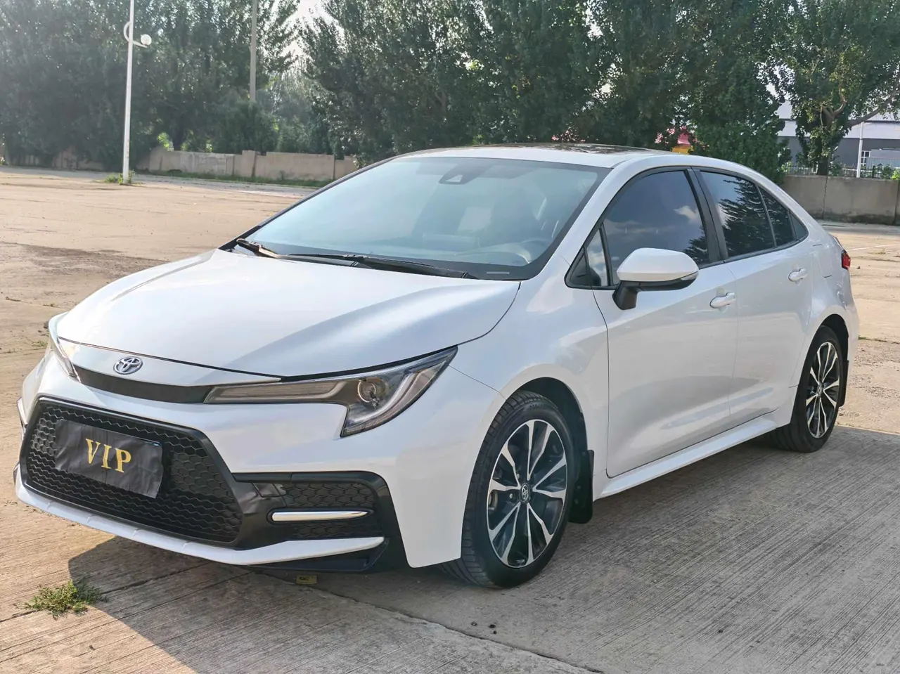 Toyota 2022 Lei Ling 1.2T Stepless 185T Sports Edition Automatic Gear - View 1