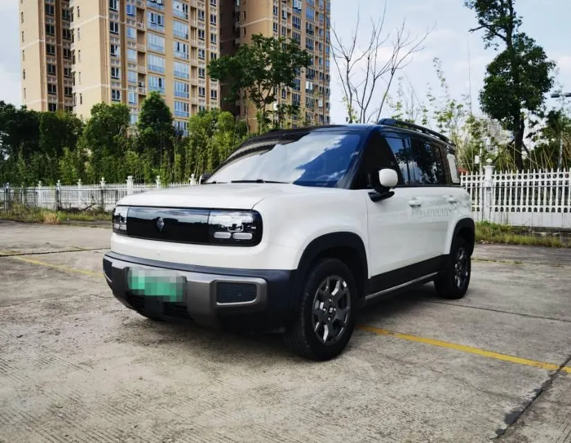 BaoJun 2025 Yueyou Plus Flagship 5-seat Automatic Gear - View 1
