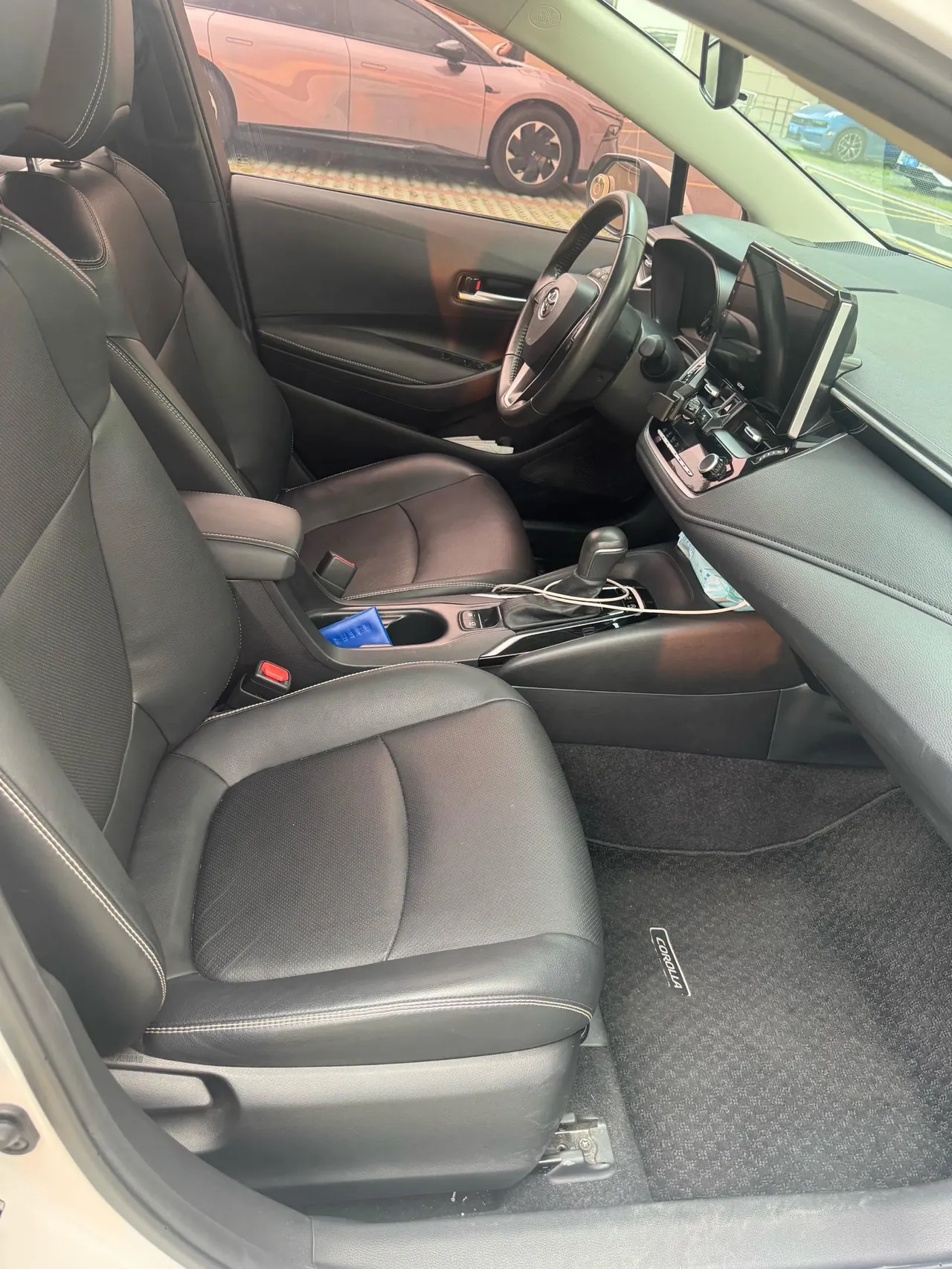 Toyota 2021 Corolla 1.2T Stepless Deluxe Edition Automatic Gear 3