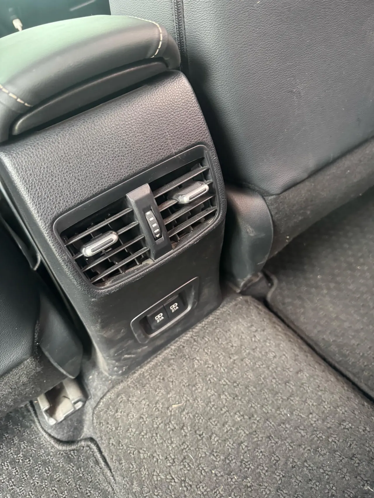 Toyota 2021 Corolla 1.2T Stepless Deluxe Edition Automatic Gear 4