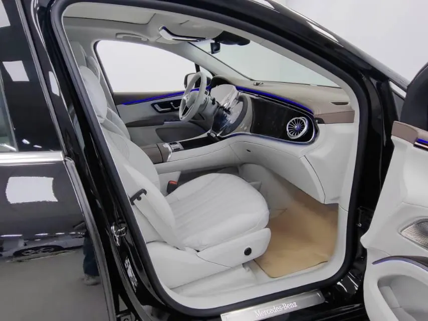 Mercedes Benz EQS SUV (Imported) 2025 EQS SUV 500 4MATIC Automatic 8