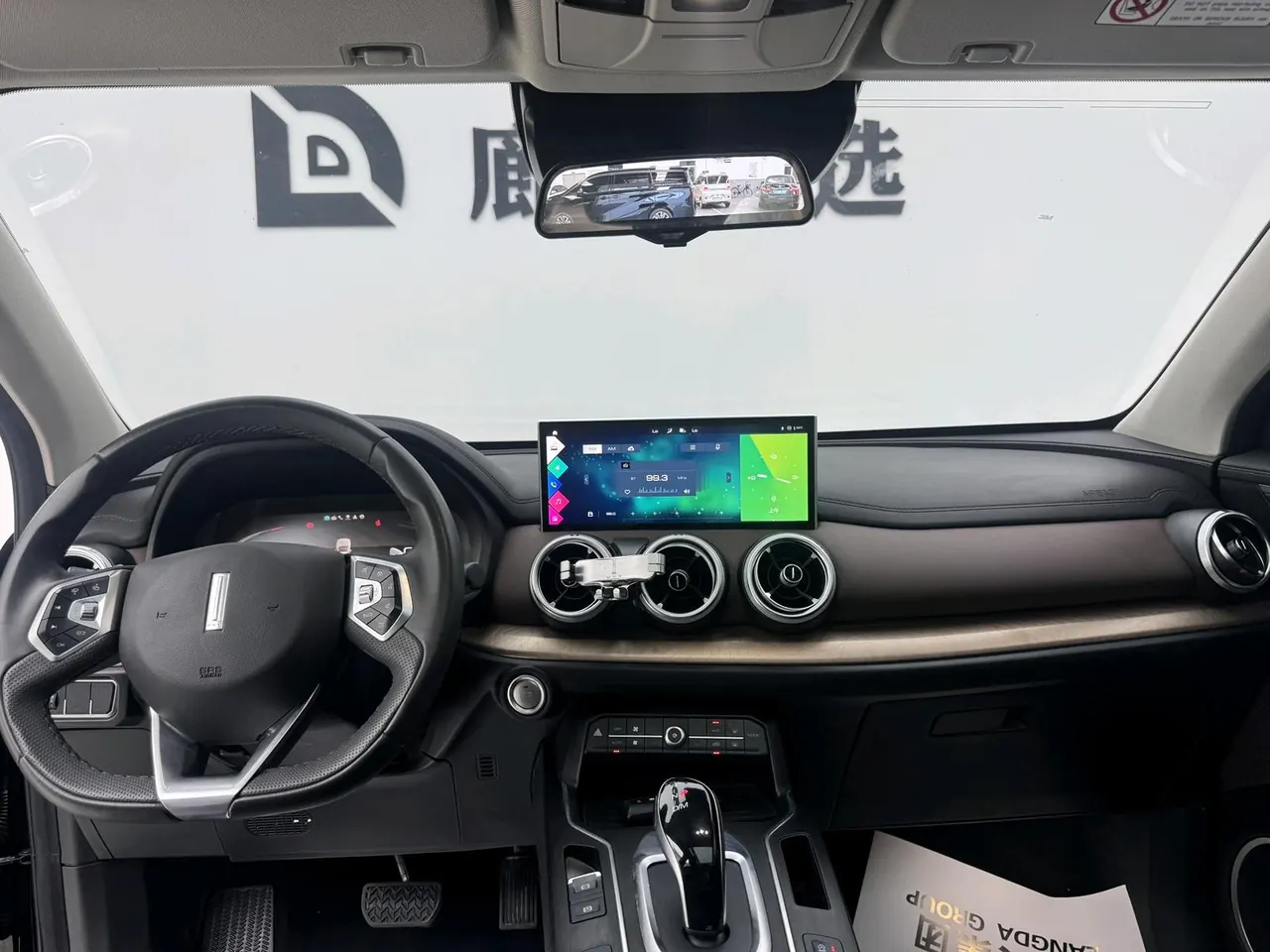 WEY 2021 VV5 1.5T Two-Drive Intelligence Pioneer Automatic Gear 9