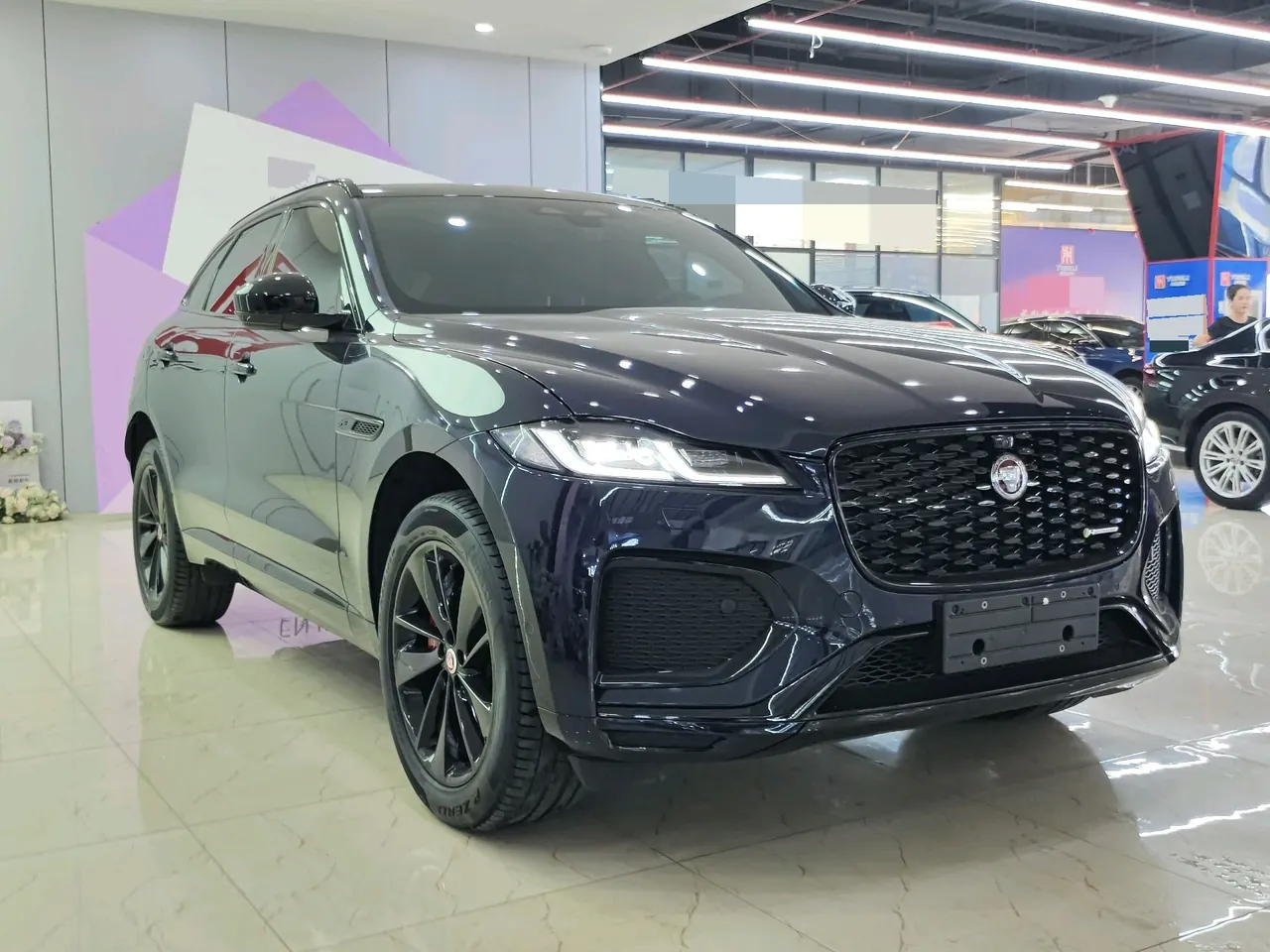 Jaguar F-PACE (Imported) 2023 F-PACE 2.0T P250 R-Dynamic BLACK Automatic Gear 3