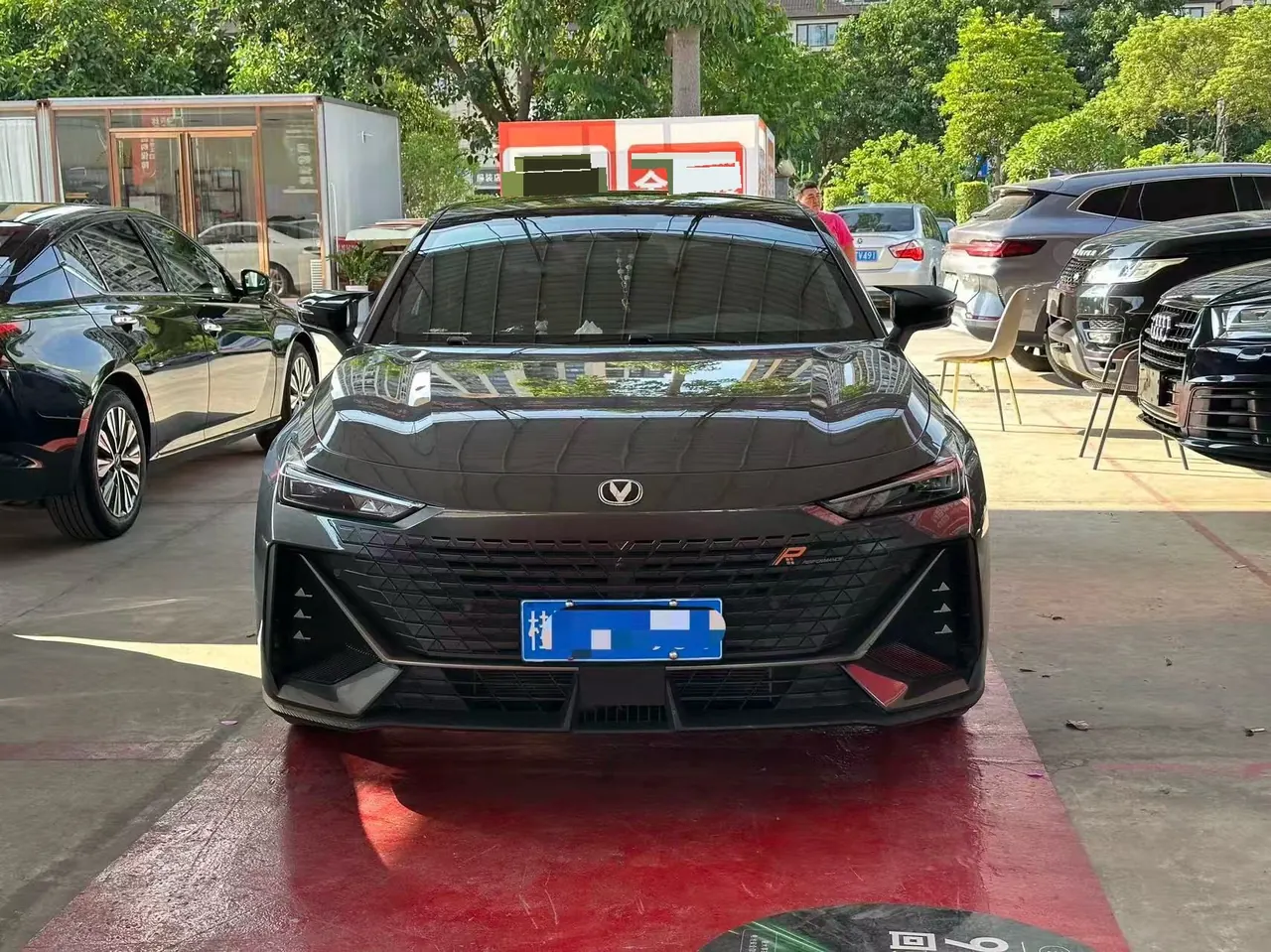ChangAn 2023 UNI-V 1.5T honorable automatic gear 2