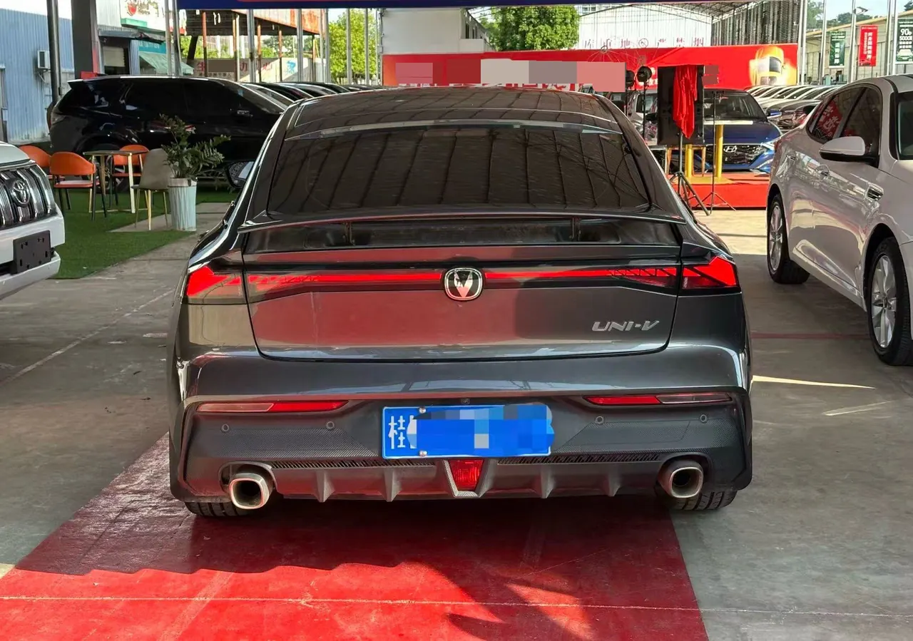 ChangAn 2023 UNI-V 1.5T honorable automatic gear 4