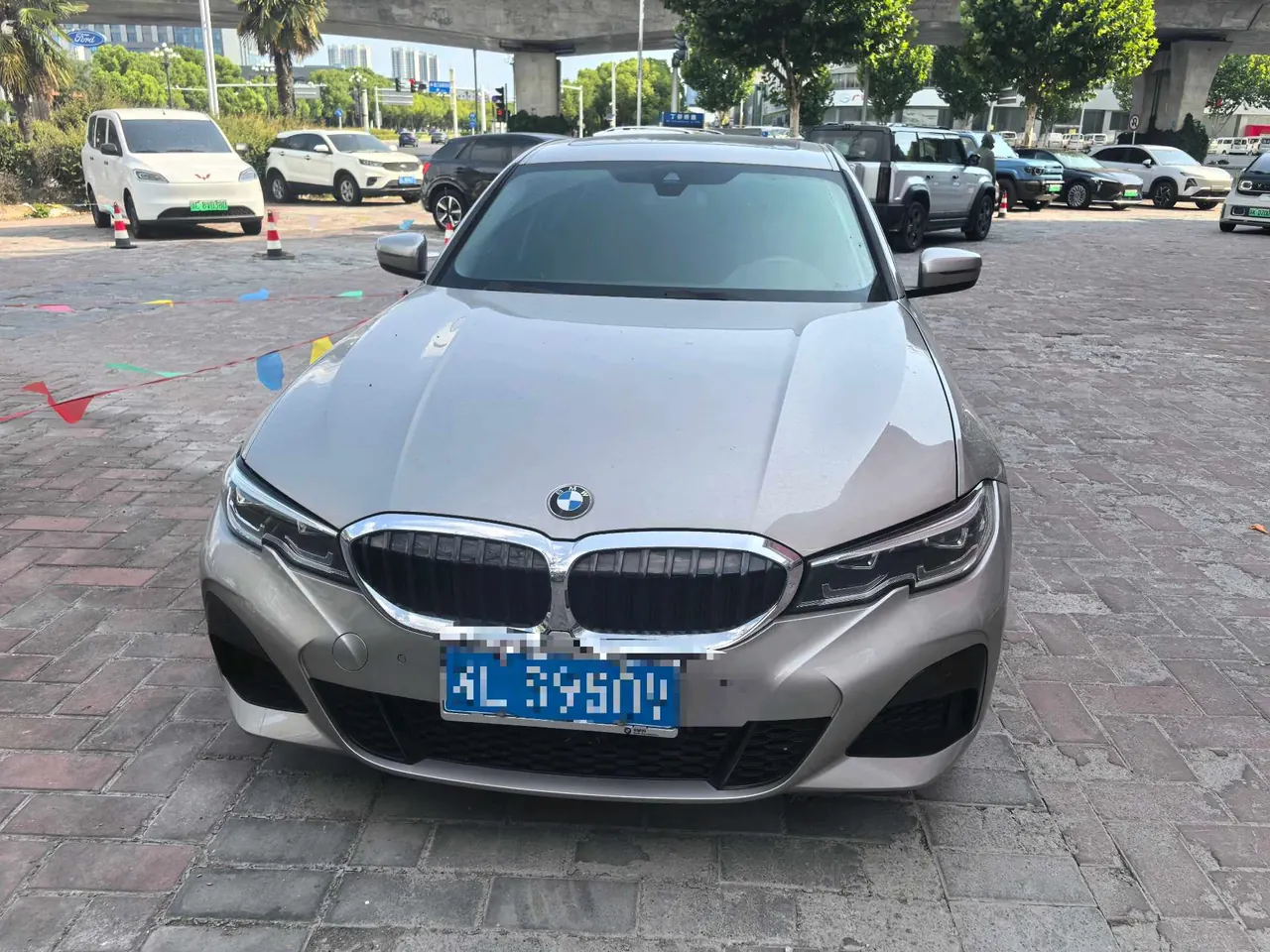 BMW 3 Series 2020 325i 2.0T M Sports Suit Automatic Gear 2