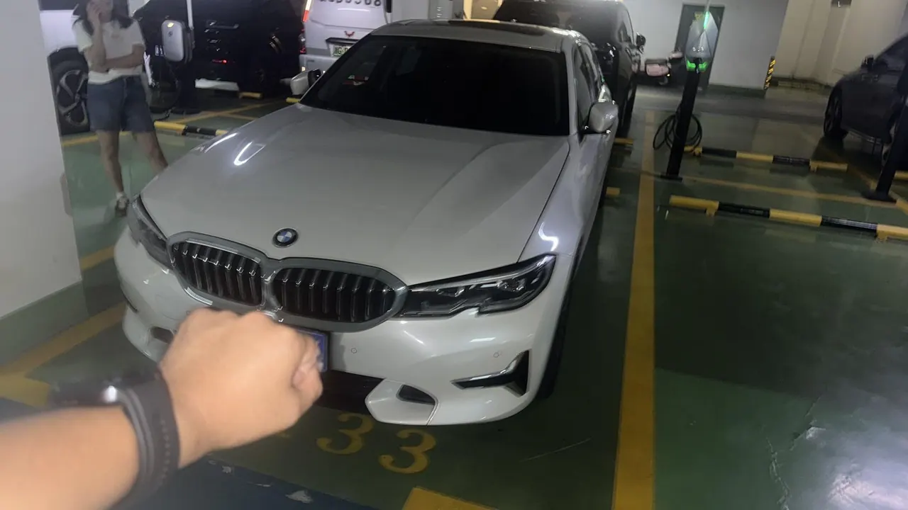 BMW 3 Series 2020 325Li 2.0T First Edition Automatic Gear 2