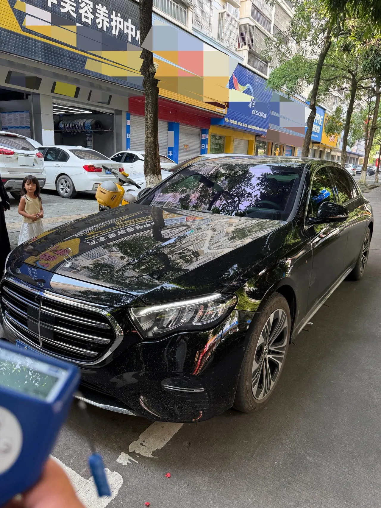 打开图片灯箱:Mercedes Benz E-Class 2026 model E 300 L 48V 2.0T Luxury Edition Automatic
