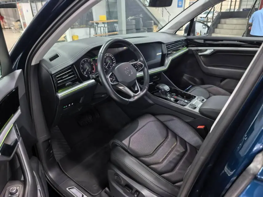 Volkswagen Touareg (Imported) 2022 Touareg 2.0TSI Sharp Edition Automatic Gear 3