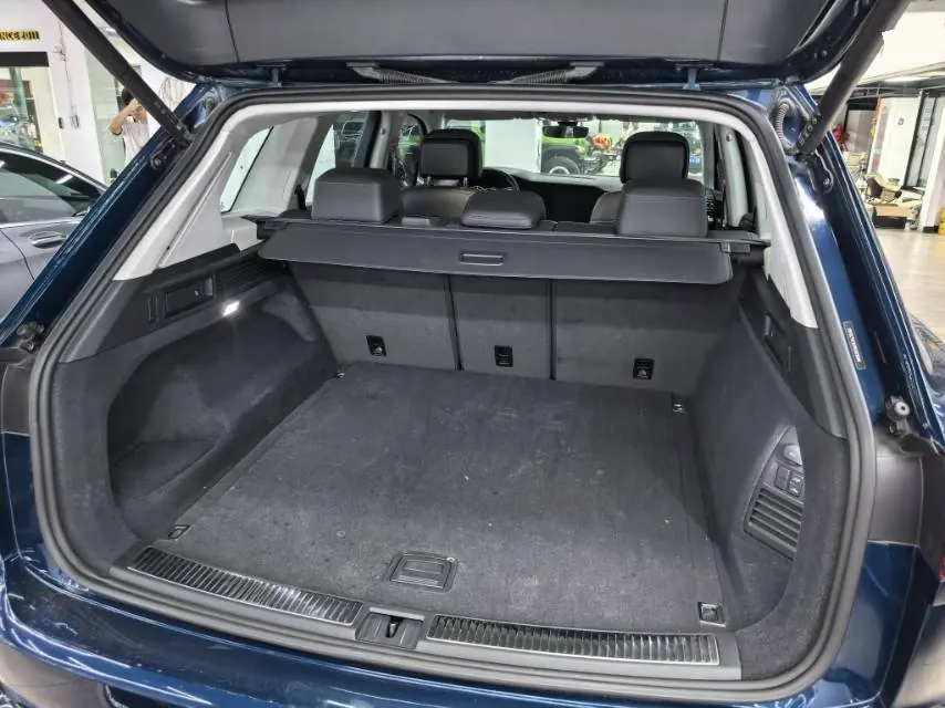Volkswagen Touareg (Imported) 2022 Touareg 2.0TSI Sharp Edition Automatic Gear 6