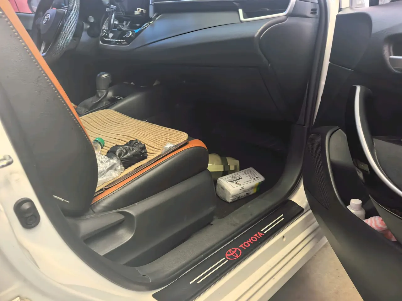 Toyota 2022 Corolla Double Engine 1.8 Stepless Pioneer Edition Automatic Gear 6