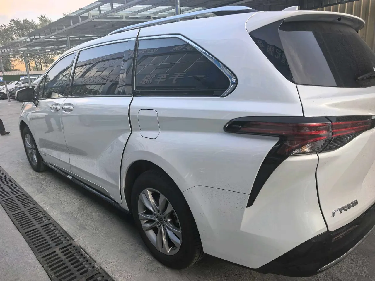 Toyota 2021 Sana 2.5 Stepless Platinum Edition Automatic Transmission 4