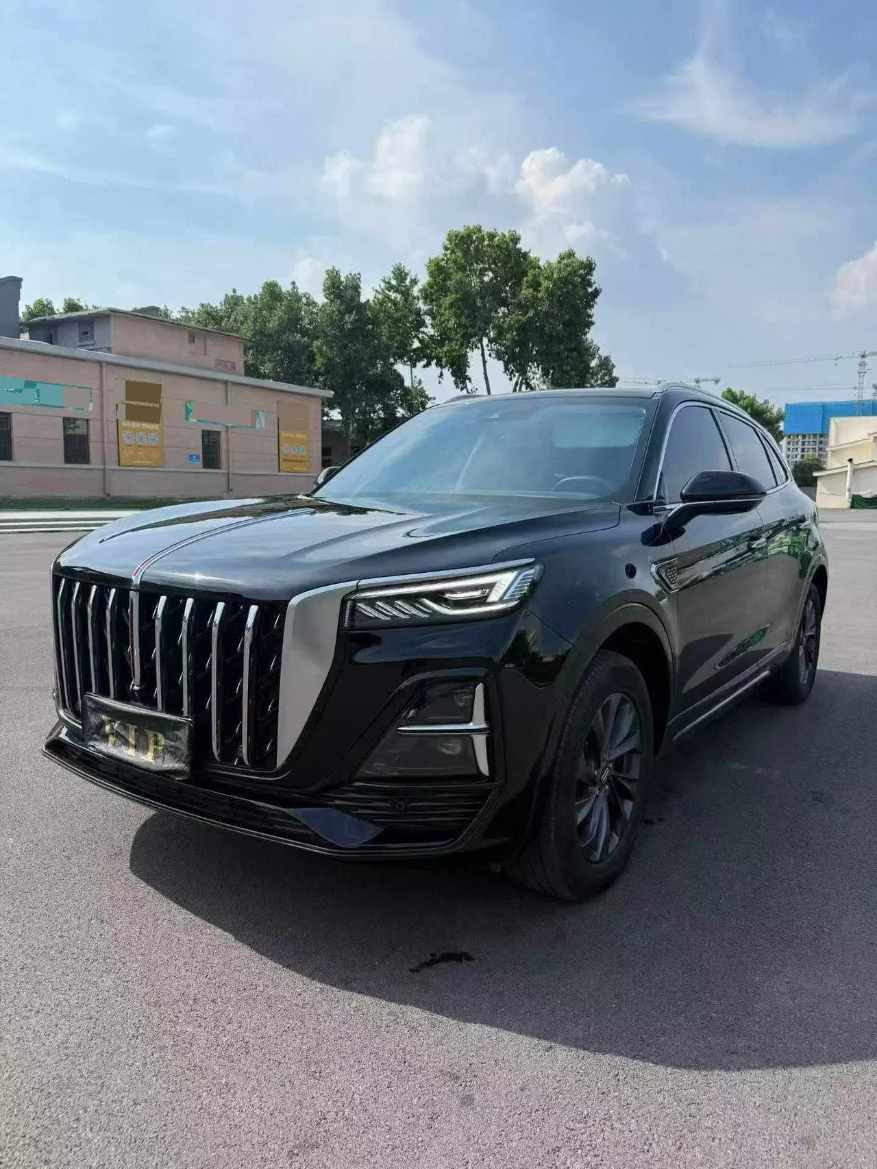 Open image lightbox: HongQi 2023 HS5 2.0T Flag Enjoy Pro 500000 Commemorative Automatic Gear
