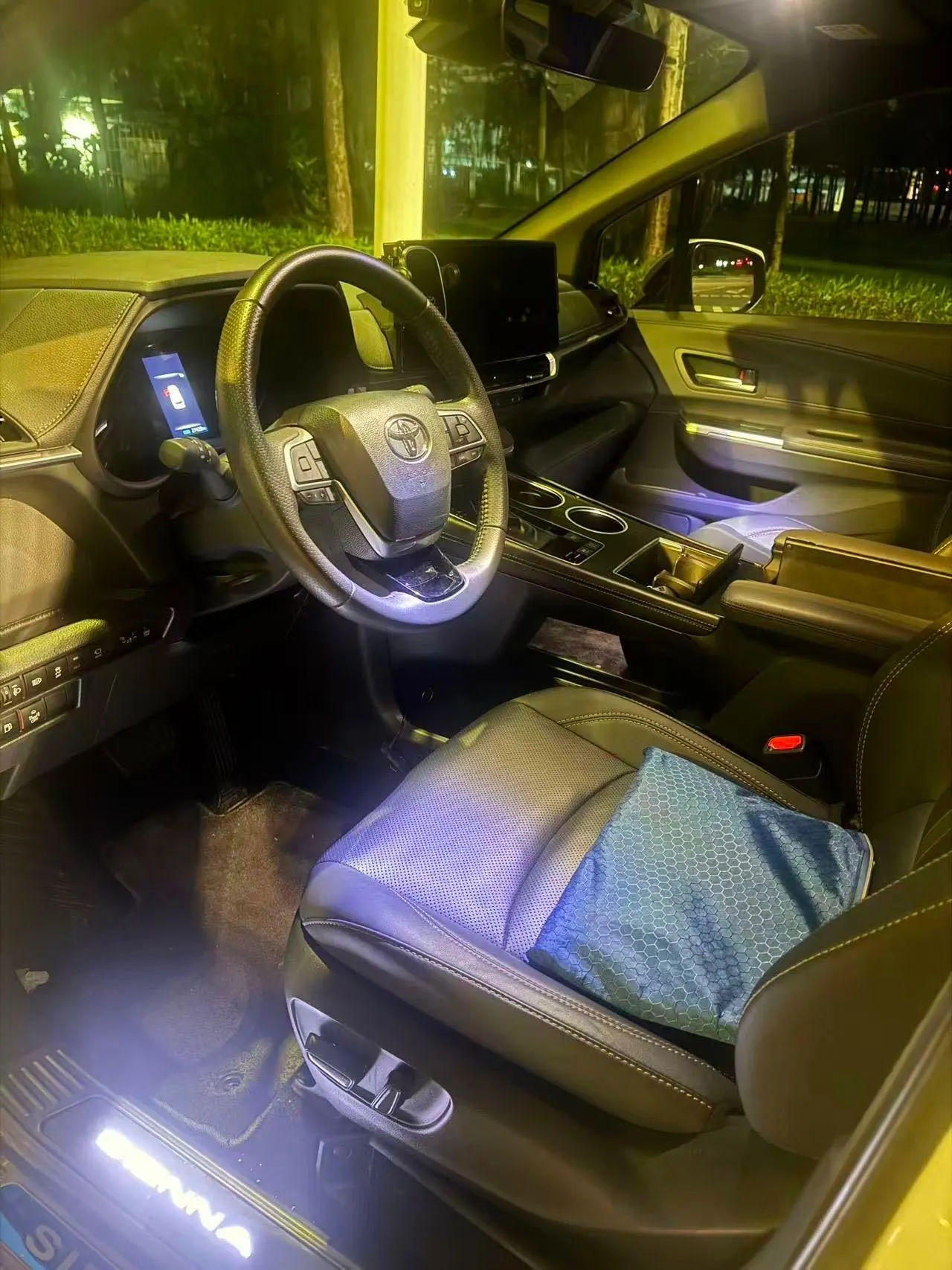Toyota 2024 Sai 2.5 Stepless Enjoy Premium Edition Automatic Transmission 3