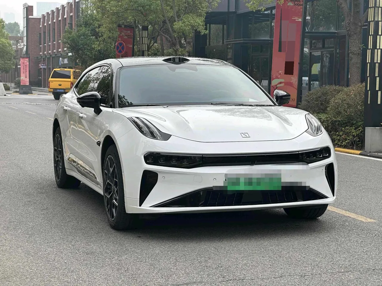 Zeekr 2024 Zeekr 001 WE Edition 95kWh Four-wheel Drive Automatic 3