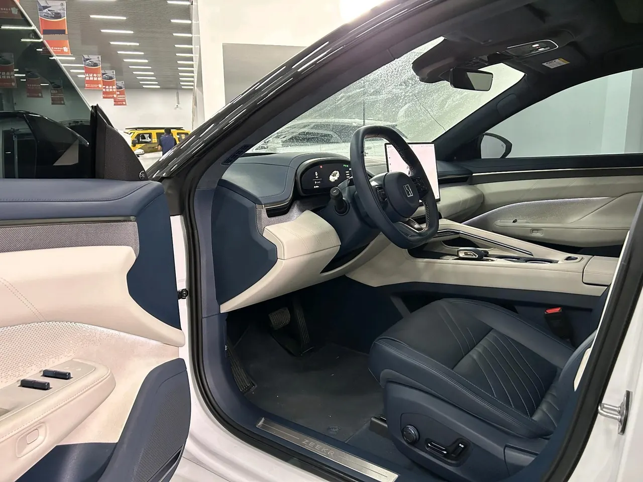 Zeekr 2024 Zeekr 001 WE Edition 95kWh Four-wheel Drive Automatic 7