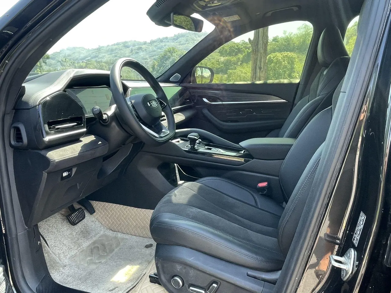 Geely 2024 XingyueL (Monjaro) 2.0TD High Power Two-Drive Enovate Edition Automatic Transmission 7