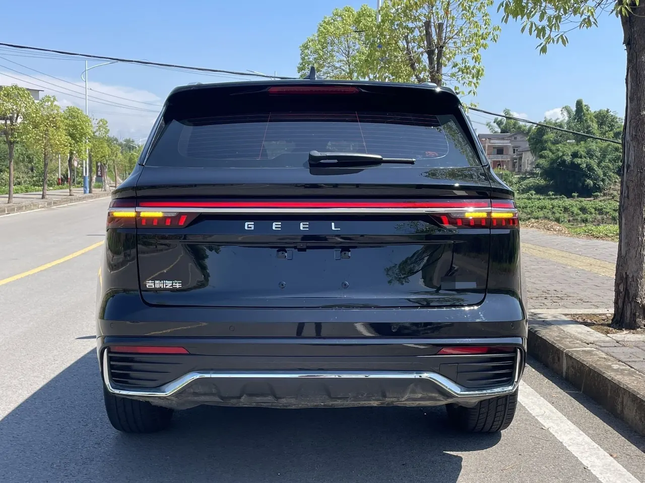 Geely 2024 XingyueL (Monjaro) 2.0TD High Power Two-Drive Enovate Edition Automatic Transmission 9