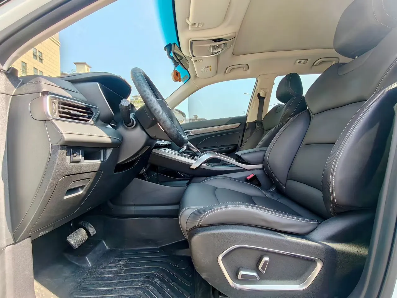 Geely 2020 Boyue PRO 1.8TD Zhizun Automatic 4