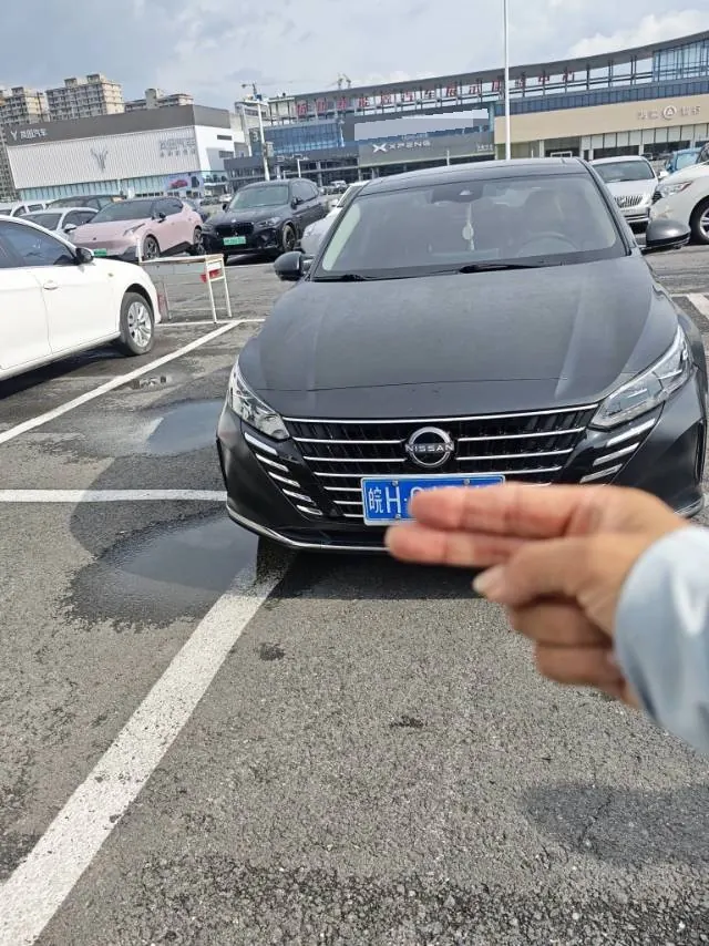 Nissan 2022 Teana 2.0T Stepless XL Enjoying Automatic Gear 2