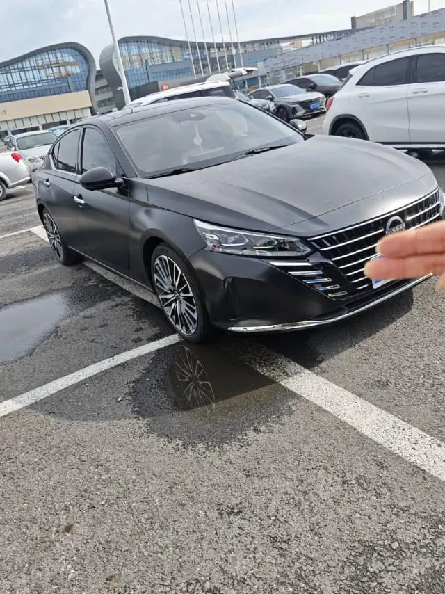 Nissan 2022 Teana 2.0T Stepless XL Enjoying Automatic Gear 3