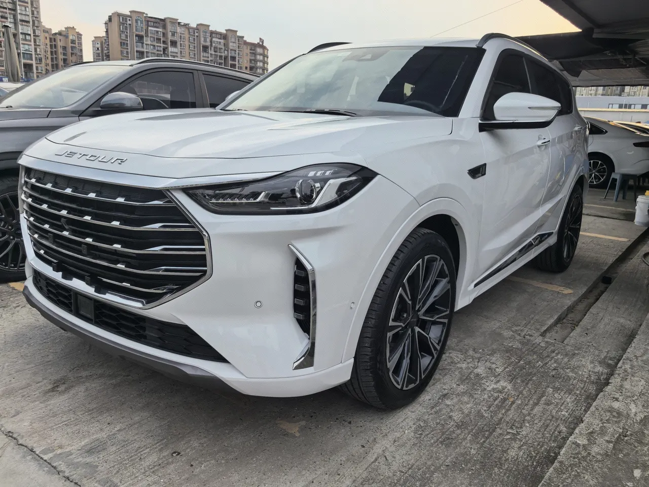 Open image lightbox: Jetour 2021 X70 PLUS 1.6T 7-seat automatic gear