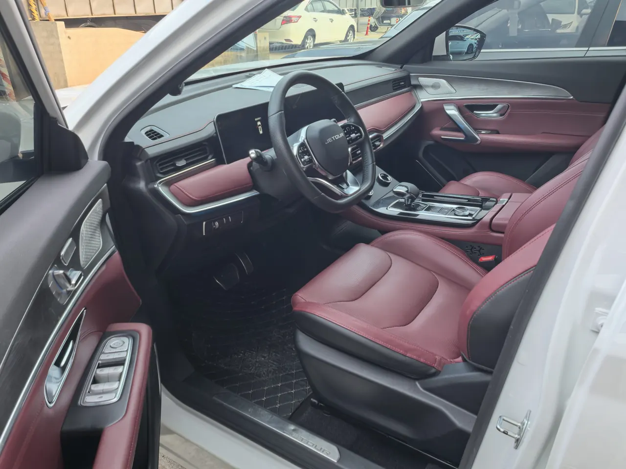 Jetour 2021 X70 PLUS 1.6T 7-seat automatic gear 7
