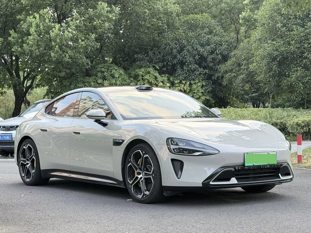 MI 2024 SU 7 800km 4-wheel drive ultra-long endurance high-end smart driving Max version automatic gear 3