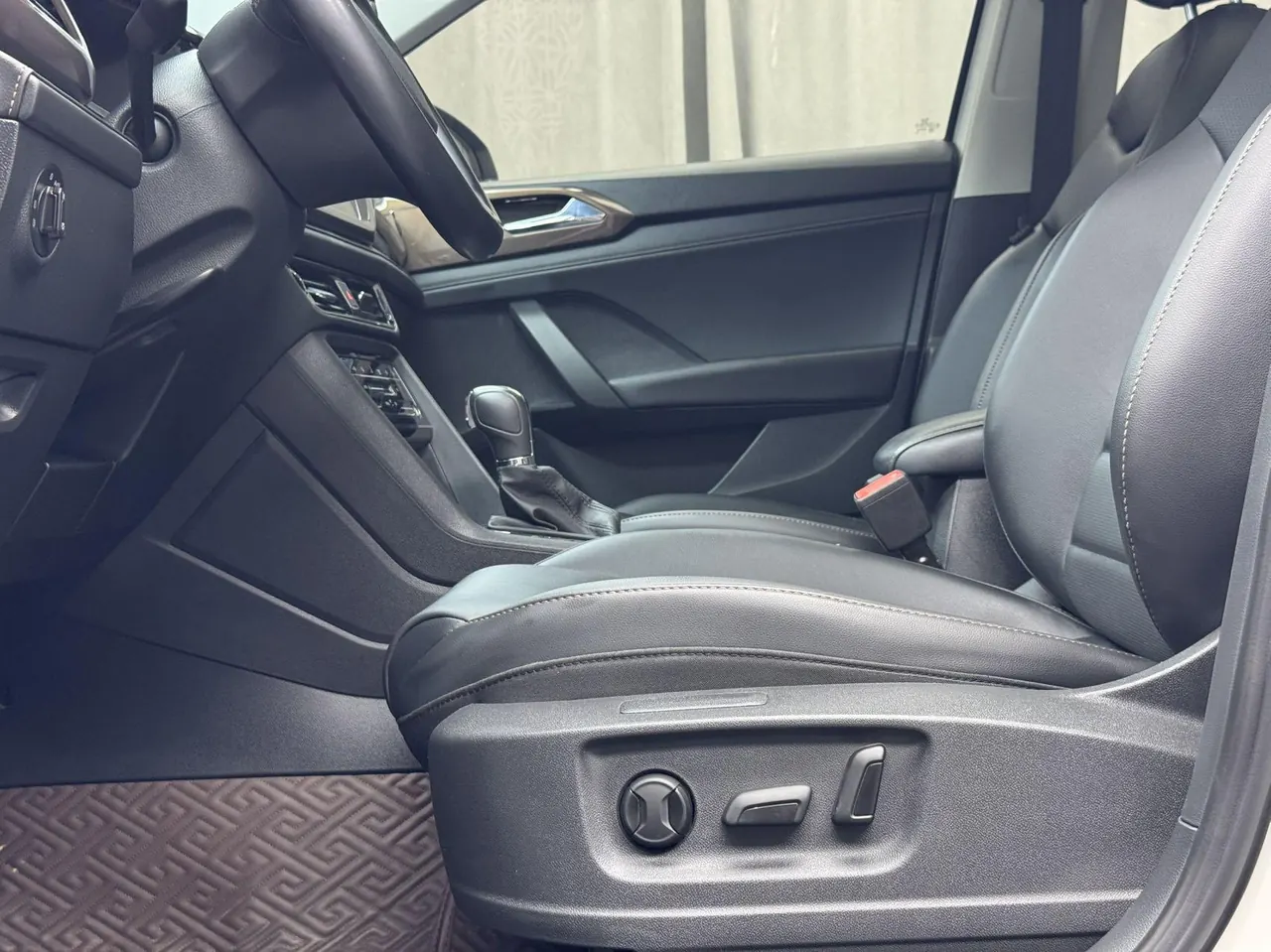 Volkswagen 2022 Tuyue 1.4TSI 280TSI Two-Drive Deluxe Automatic Gear 4