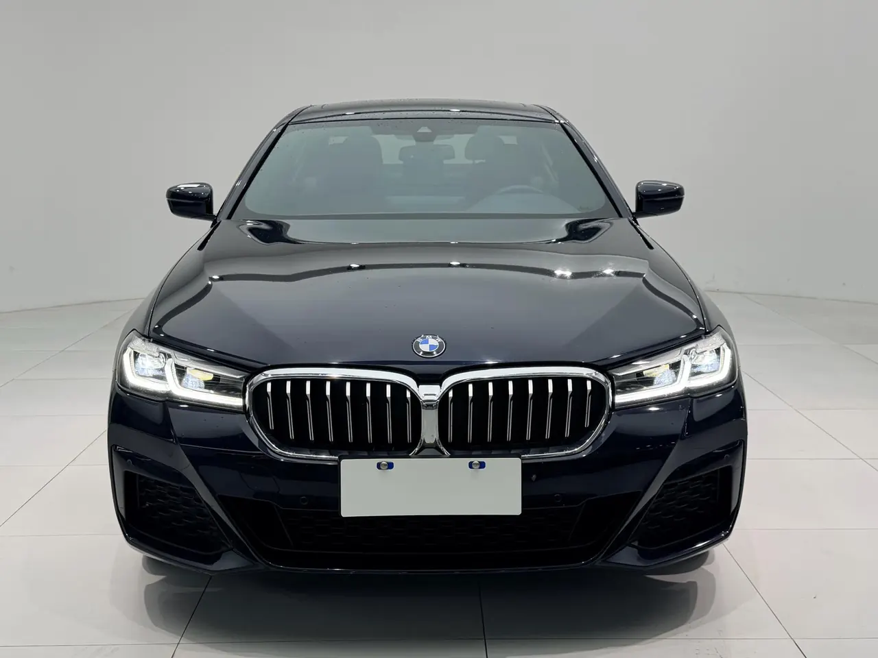 BMW 5 Series 2022 530Li 2.0T Leading M Sports Suit (Change 2) Automatic Gear 2