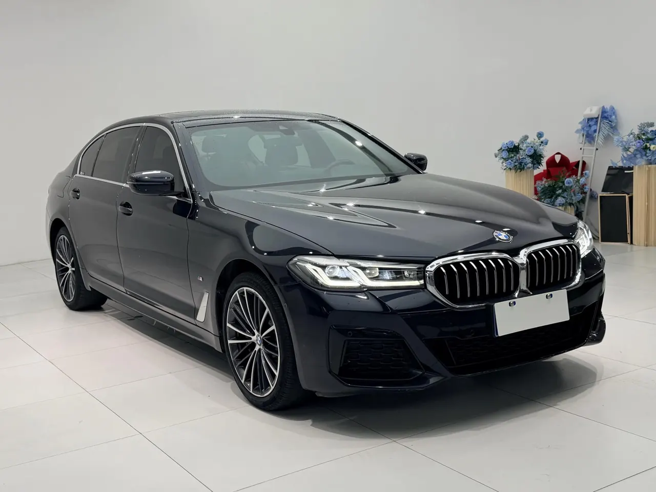 BMW 5 Series 2022 530Li 2.0T Leading M Sports Suit (Change 2) Automatic Gear 3