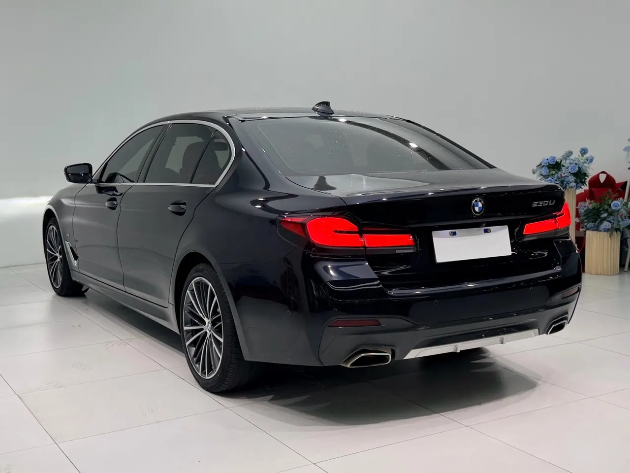 BMW 5 Series 2022 530Li 2.0T Leading M Sports Suit (Change 2) Automatic Gear 9