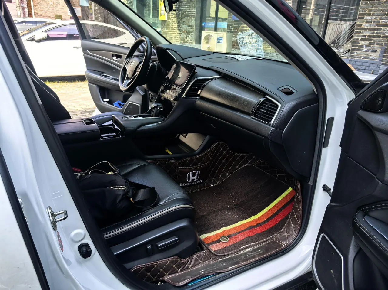Honda 2020 Crown Road 1.5T Stepless 240TURBO Two-Drive Comfortable Edition Automatic Gear 4