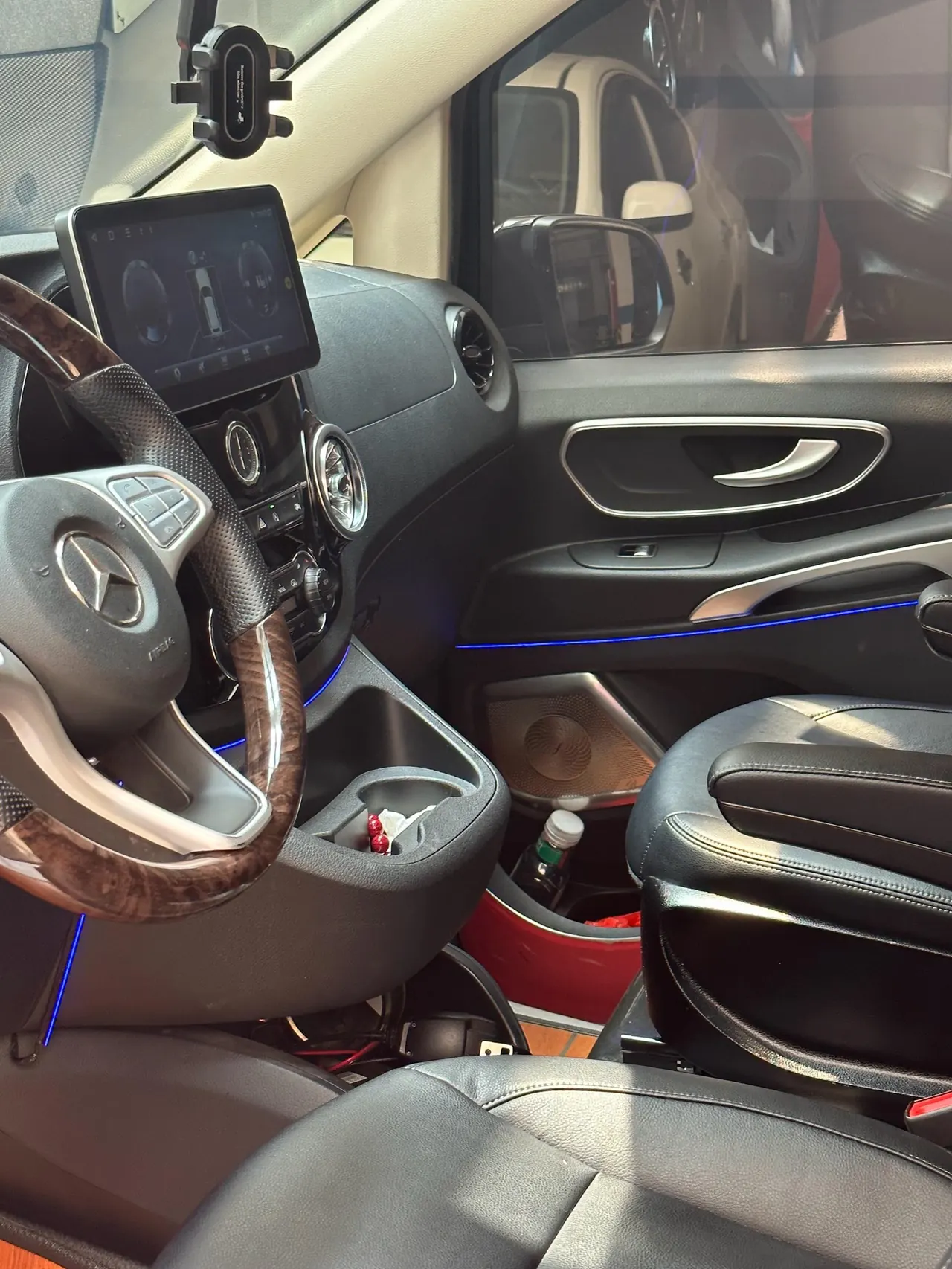 Mercedes Benz 2021 Vito 2.0T Elite Edition 7-seat Automatic Gear 6