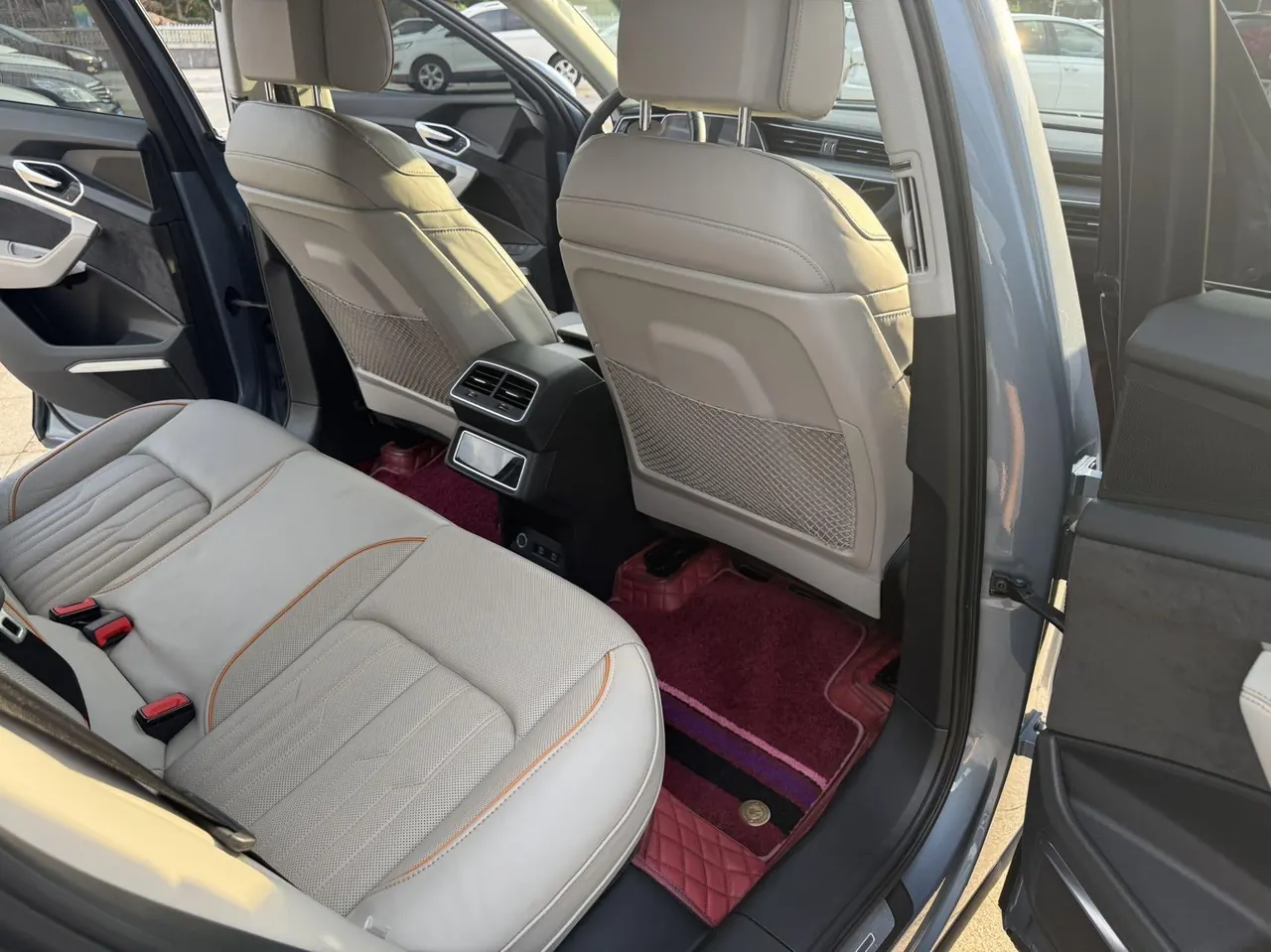 Audi 2021 e-tron 50 Quattro exclusive automatic transmission 11