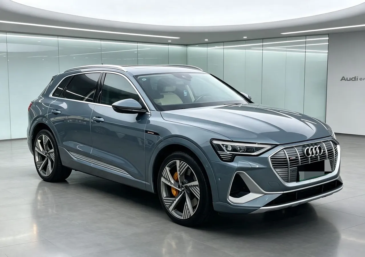 Audi 2021 e-tron 50 Quattro exclusive automatic transmission 2