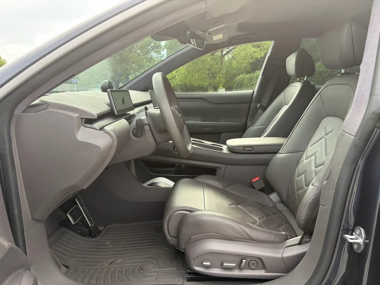 NIO 2021 ET 7 100kWh First Edition Automatic Gear 4