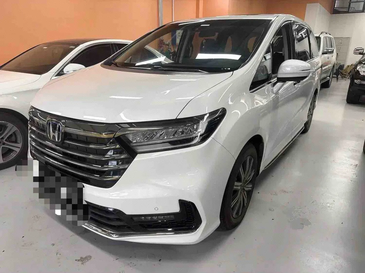 打开图片灯箱:Honda 2022 Odyssey Hybrid 2.0 Stepless Sharp and Glory Edition Automatic Gear
