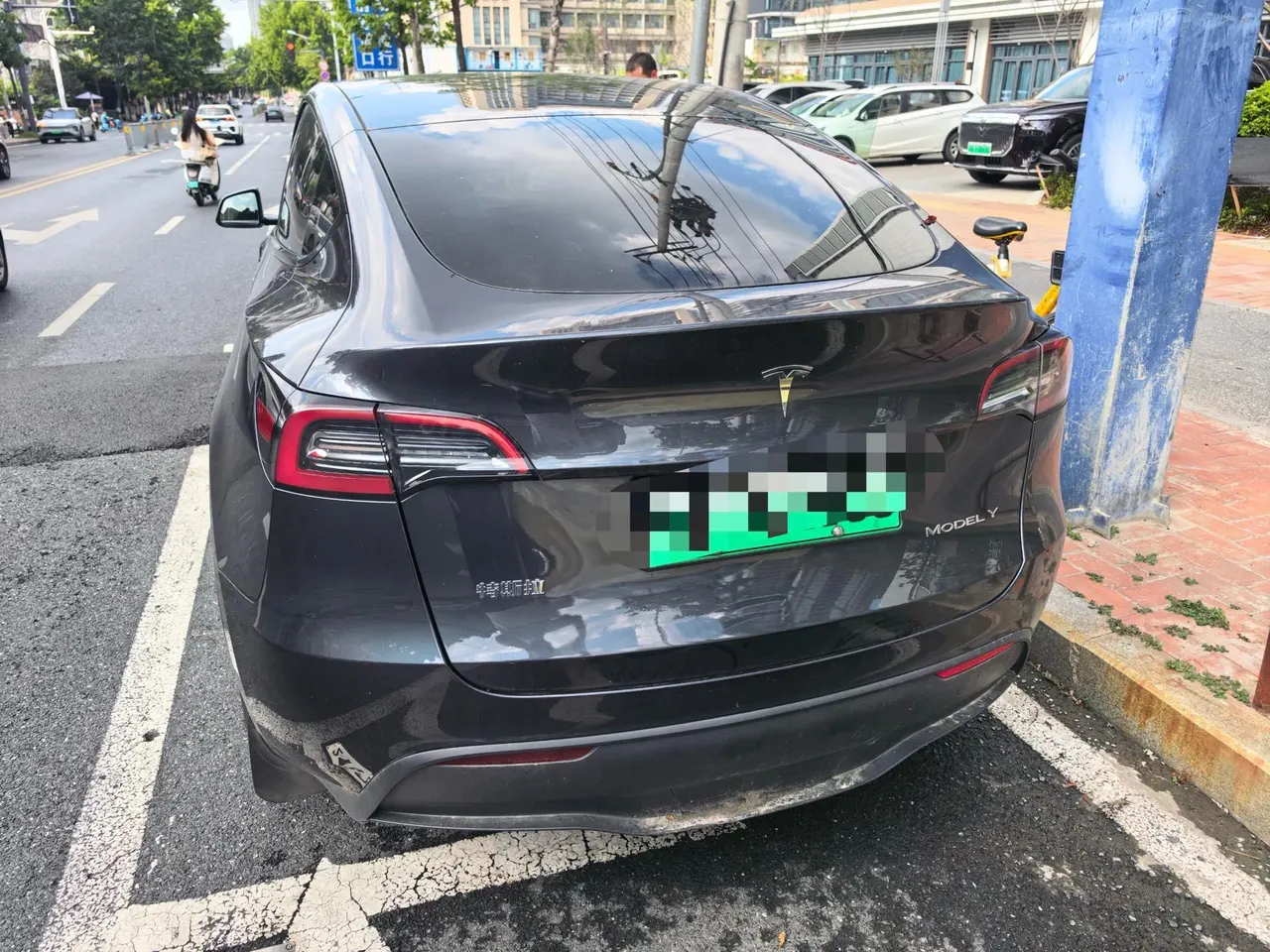 Tesla 2024 Model Y long endurance all-wheel drive version automatic transmission 5