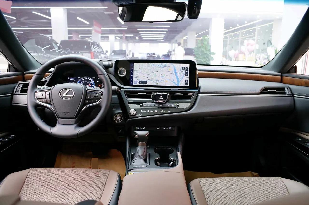 Lexus ES (Imported) 2024 ES200 2.0 Stepless Edition Automatic Gear 4
