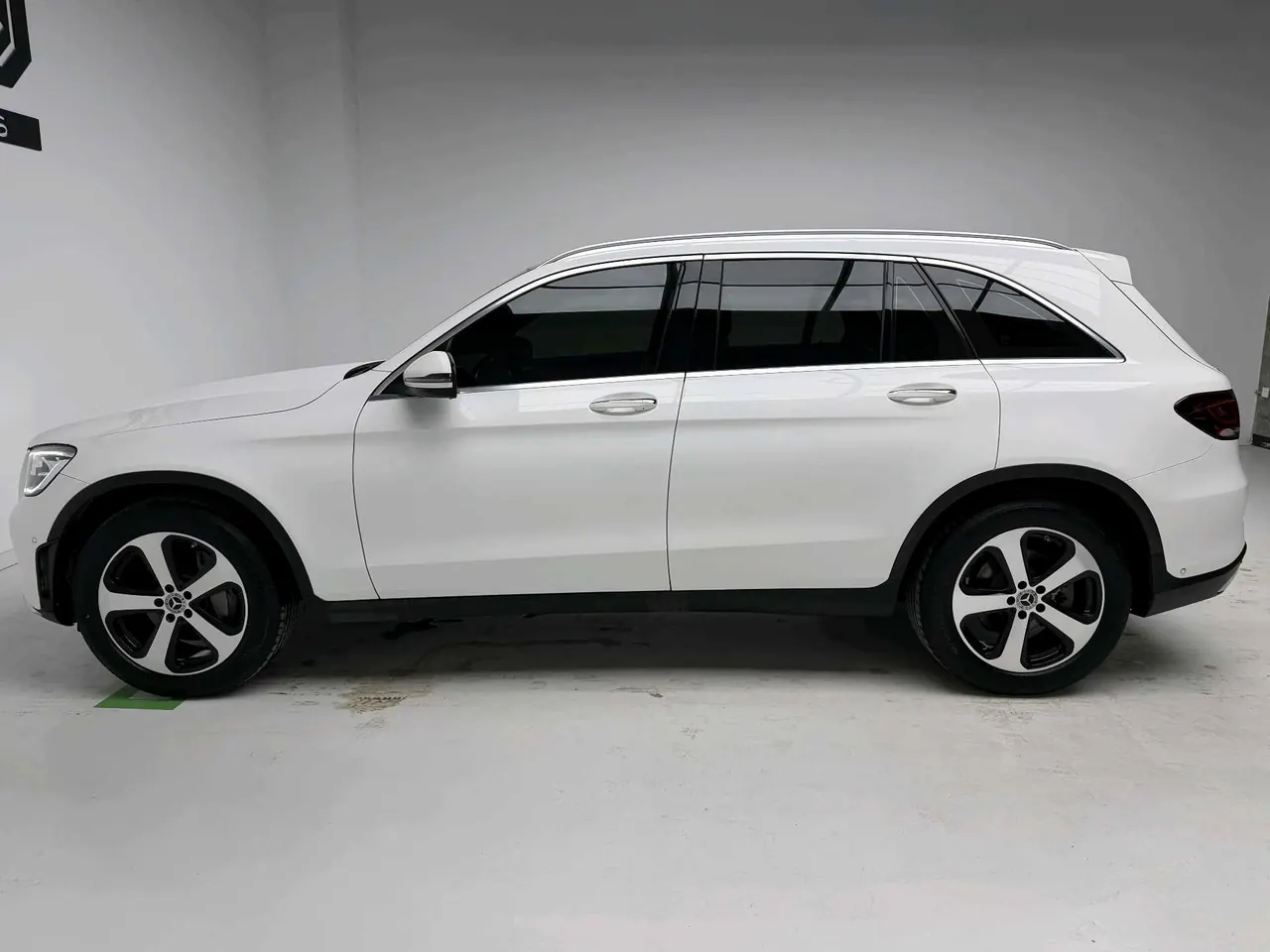 Mercedes Benz 2022 GLC 260 L 4MATIC 2.0T Dynamic (Change 2) Automatic Gear 3