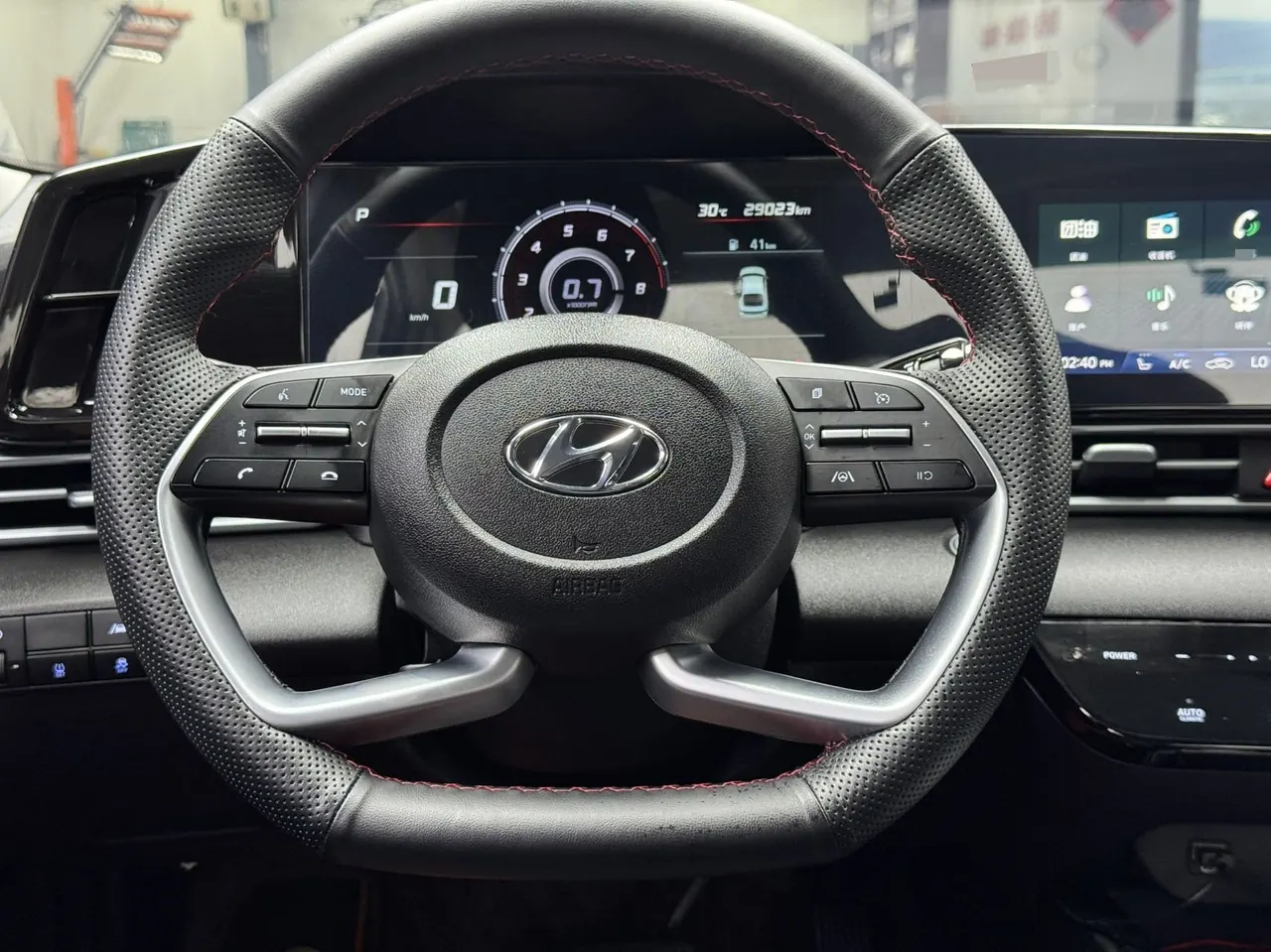 Hyundai 2022 Elantra -3-compartment 1.5 stepless LUX premium automatic gear 8