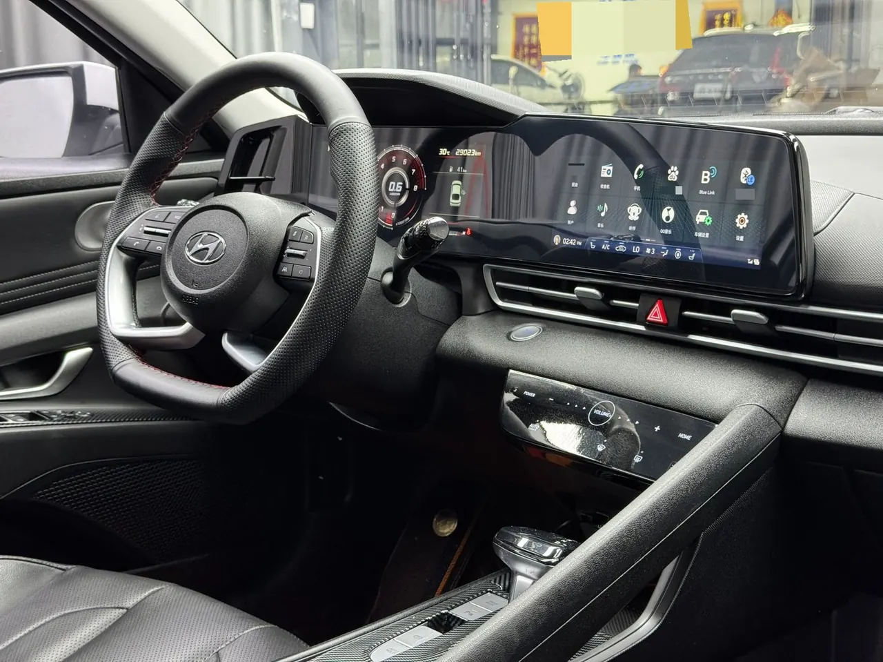 Hyundai 2022 Elantra -3-compartment 1.5 stepless LUX premium automatic gear 9