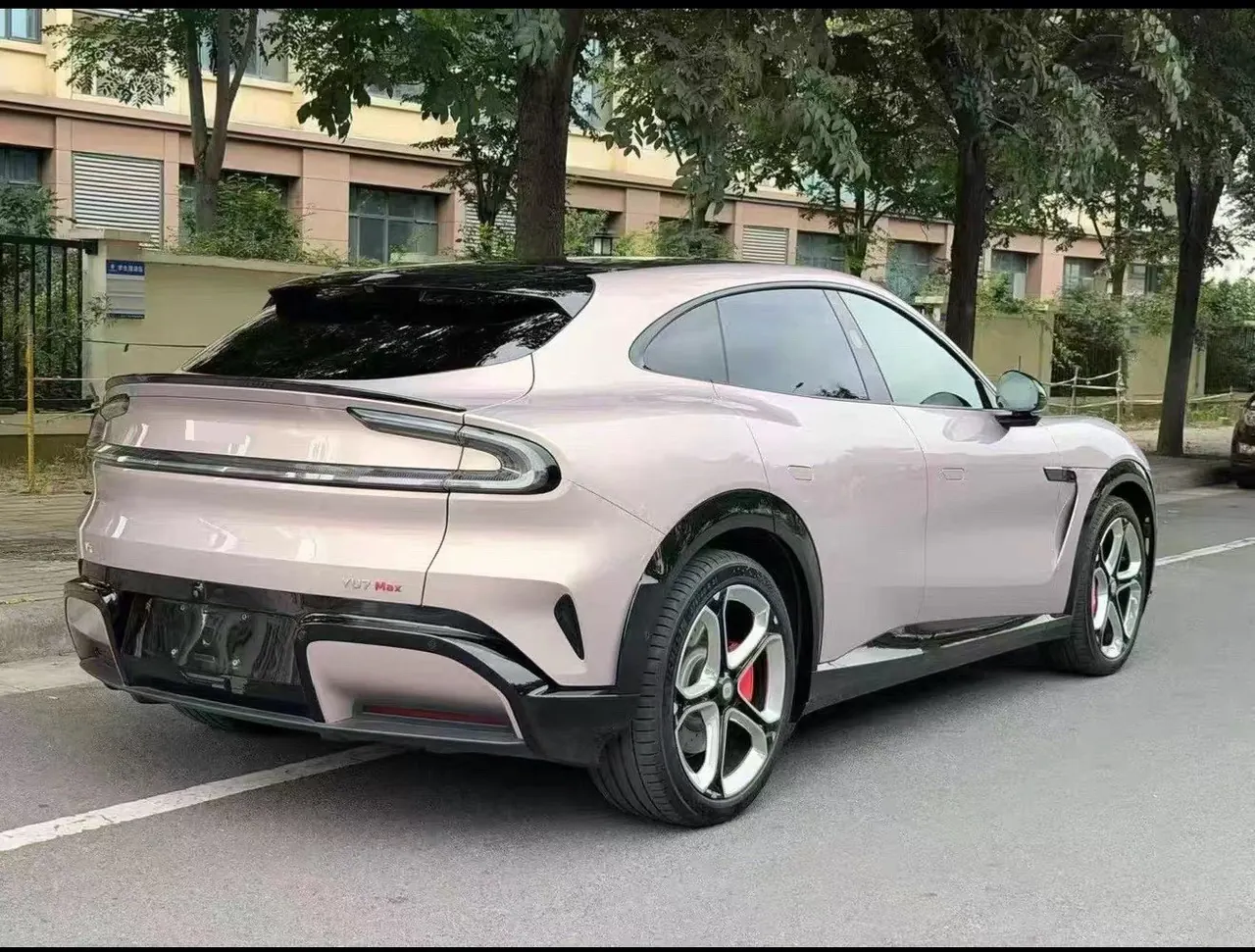 MI 2025 YU7 Long Endurance High Performance Four-wheel Drive Max Edition Automatic Gear 9