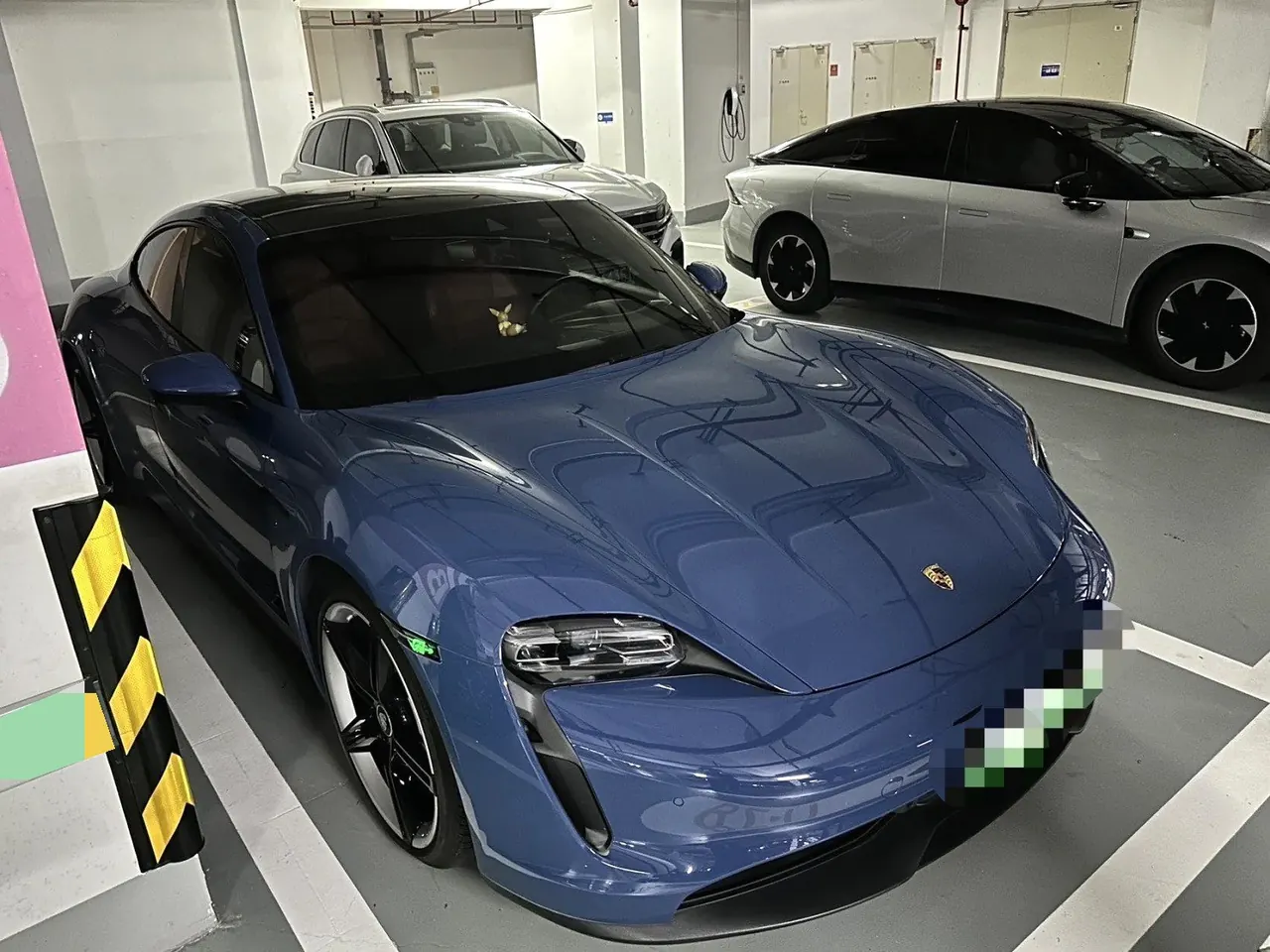 Porsche Taycan (Imported) 2020 Taycan Taycan Automatic 3