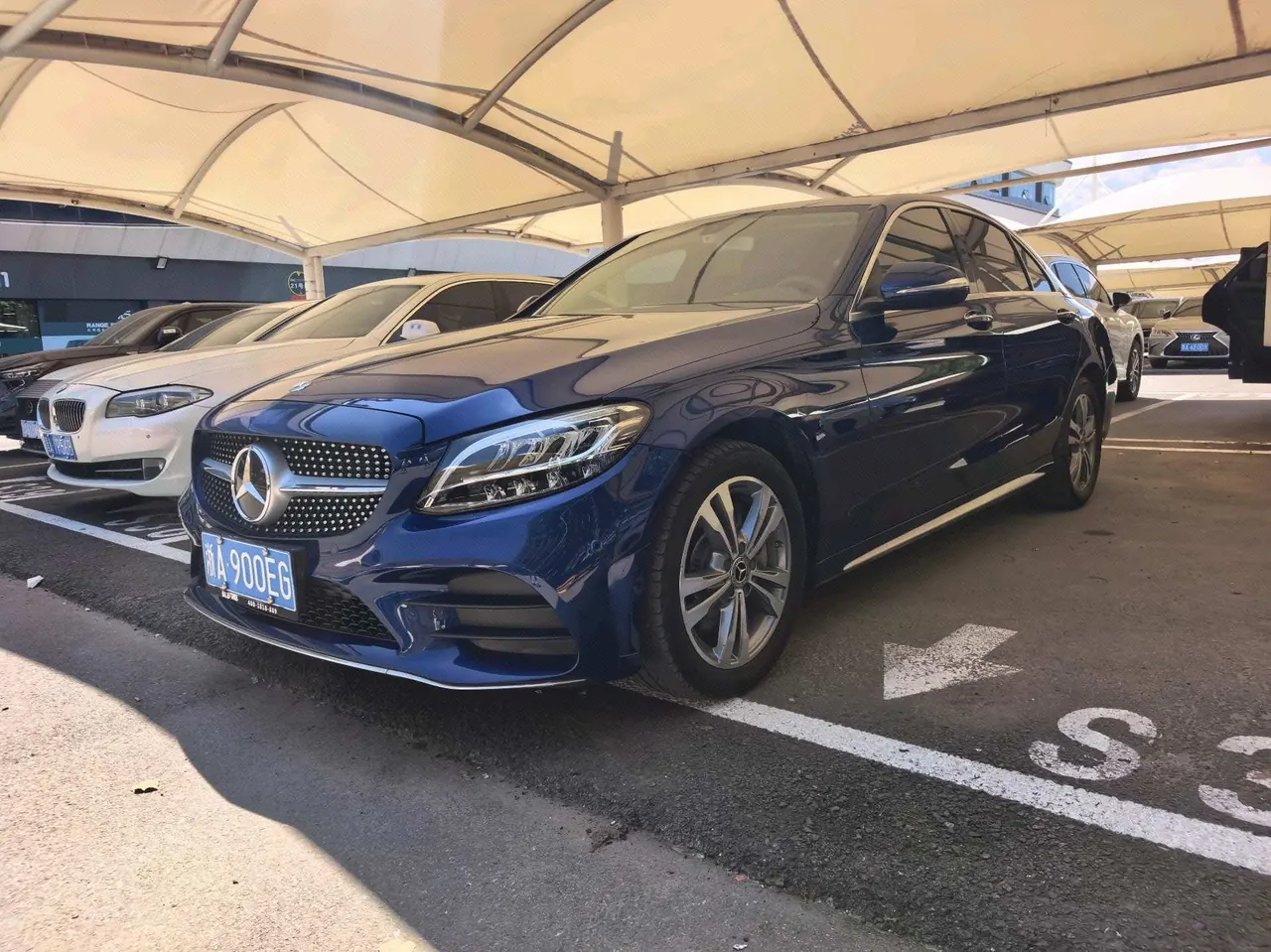打开图片灯箱:Mercedes Benz Class C 2020 C 200 L 1.5T Fashion Sports Edition (Modified) Automatic Gear