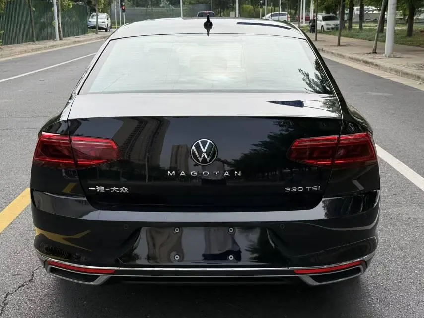 Volkswagen 2023 Magotan 2.0TSI 330TSI 2 million Commemorative Edition Leading Automatic Gear 8